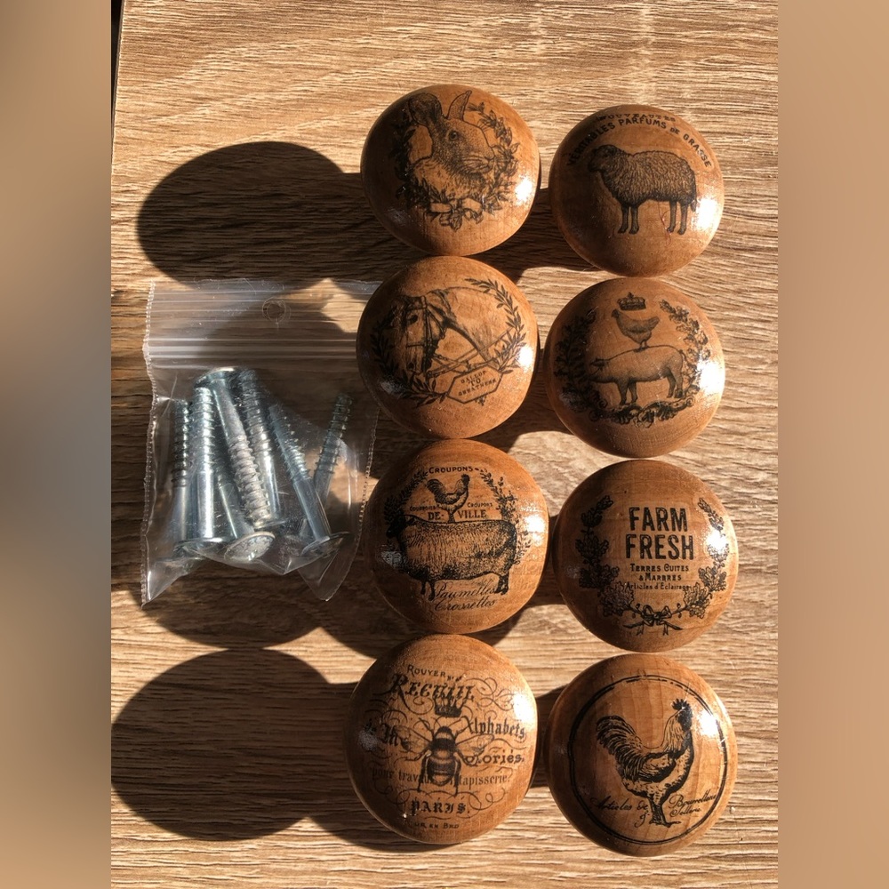 Hand made Pulls Knobs set of 8